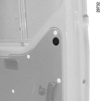 BAKLJUS: lampbyte (2/2) 8 9 10 Tredje bromsljus Ta