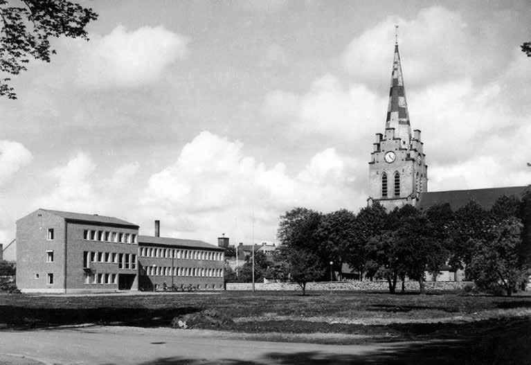 Historik Området ligger i södra delen av den medeltida staden och söder om medeltidskyrkan S:t Nikolai och den kyrkogård som omger denna.