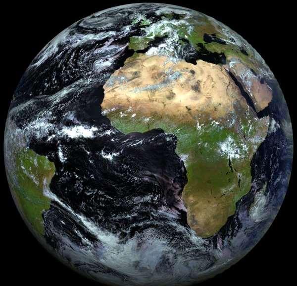 Vädersatellit Meteosat 1-3 km upplösning 12-16 våglängdsband