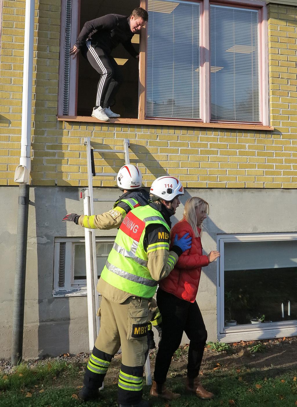 Det blev också mycket intressant för de yngre Skurupsborna att få kika in i polisbilen som verkligen uppskattades. Tack till er som var med denna givande dag!