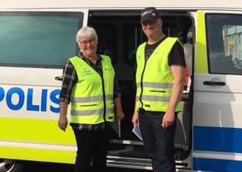 Lördagen den 6 oktober var det medborgardialog i Sjöbo där kommunpolisen Johan Sandelin med kollega och ett antal volontärer mötte de boende.