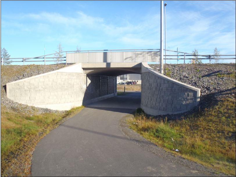 5.2.11. Broar och andra byggnadsverk För Kurravvaravägen så är det föreslaget en passage för gång- och cykeltrafik.