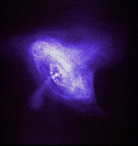 Observation av neutronstjärnor De observationer av neutronstjärnor vi nämnt hittills är ganska moderna. Historiskt upptäcktes de först genom pulsarerna.