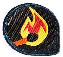 Tända För att få det här märket ska du kunna och visa dina patrullkompisar och ledare: Tända en tändsticka och provat att tända en lykta och en eld.
