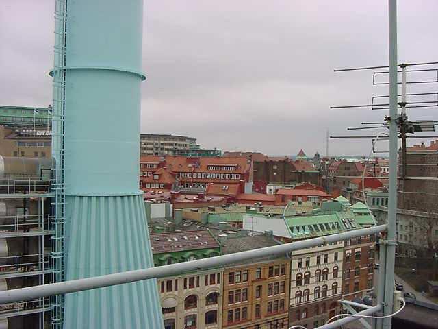 RAPPORT 2013-08-06 5 (16) Mp 2 Ingenjörsgatan 3-5 (balkong mot sydväst) Mp 3 Kungsgatan 5 Beräkningspunkternas placering visas på ritning i Bilaga 05-B02 samt på nedanstående foton.