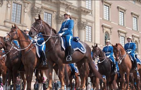 Inomhusbuller FoHMFS 2014:13 Maximalt ljud LAFmax 45 db Ekvivalent ljud LAeq,T 30 db Ljud med hörbara tonkomponenter LAeq,T Ljud från musikanläggningar LAeq,T Högsta timmen