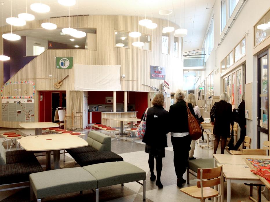 INTRODUKTION TILL NYCKELBEGREPP OCH YTOR OCH MILJÖER Nyckelbegrepp Introduktion Detta program bygger på den samlade erfarenheten hos de lärare, ledare och specialister som deltagit i arbetet i