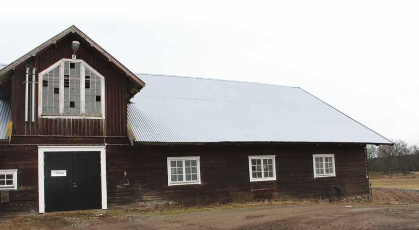 Kostnadseffektiv mjölkning i historiskt stall Det är svårt att gissa att den historiska byggnaden rymmer en toppmodern mjölkningsanläggning.