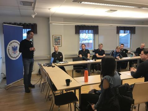 VIBF:s kanslichef och utvecklingskonsulent har båda deltagit i arbetet med att ta fram ett nytt nationellt domarutbildningsmaterial.