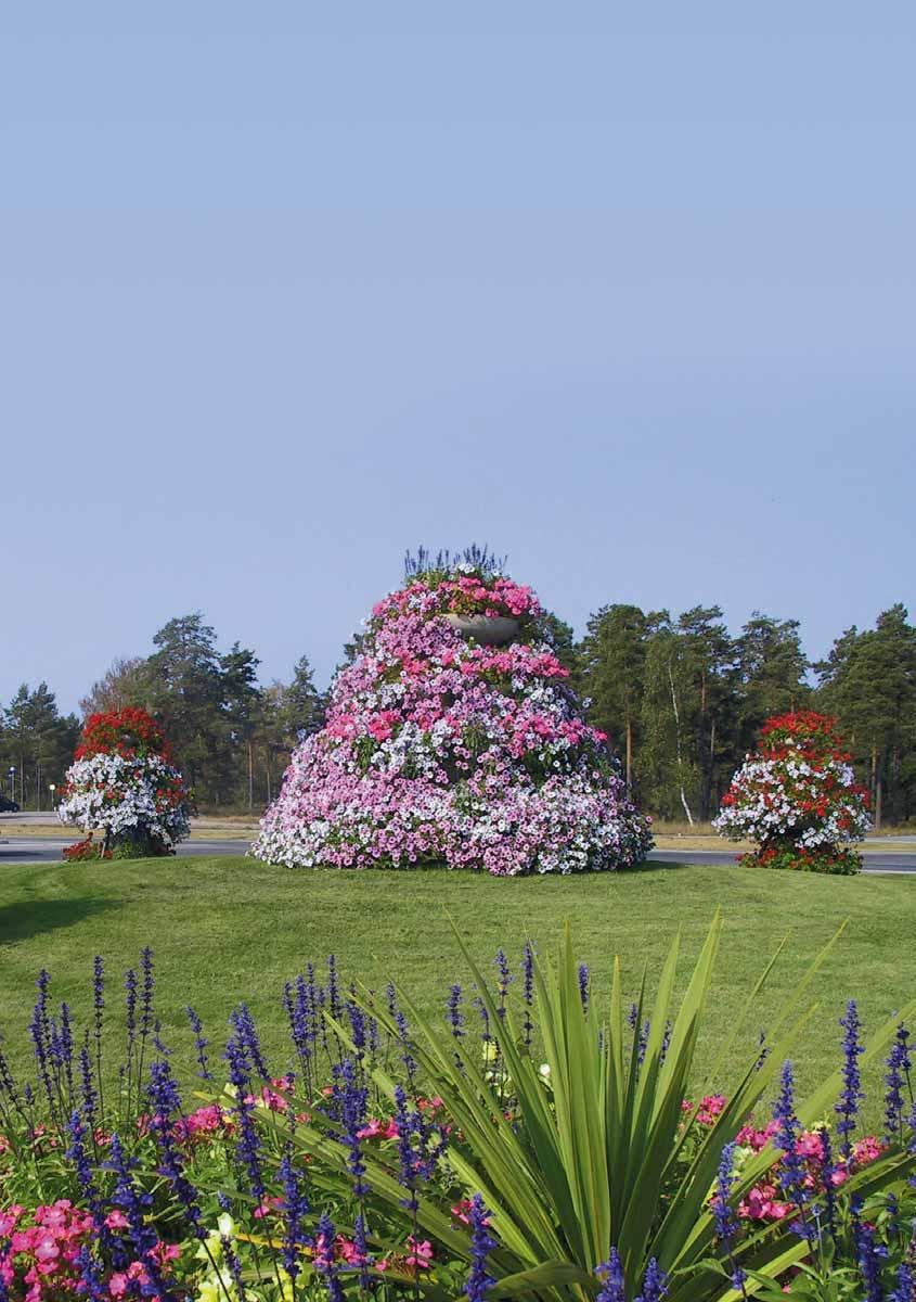 Välkommen till årets upplaga av vår katalog GP GARDEN! Här hittar du som vanligt mängder av bra produkter för plantering i offentlig miljö.