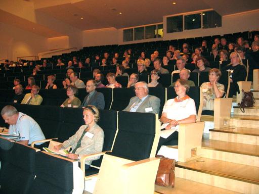EKOSEMINARIET 28.7.2004 i St.Michel Vid den finska lantbruksmässan Farmari, som arrangerades i St. Michel sommaren 2004, hölls det 28.7. ytterligare ett Nordiskt seminarium kring ekologisk matproduktion.