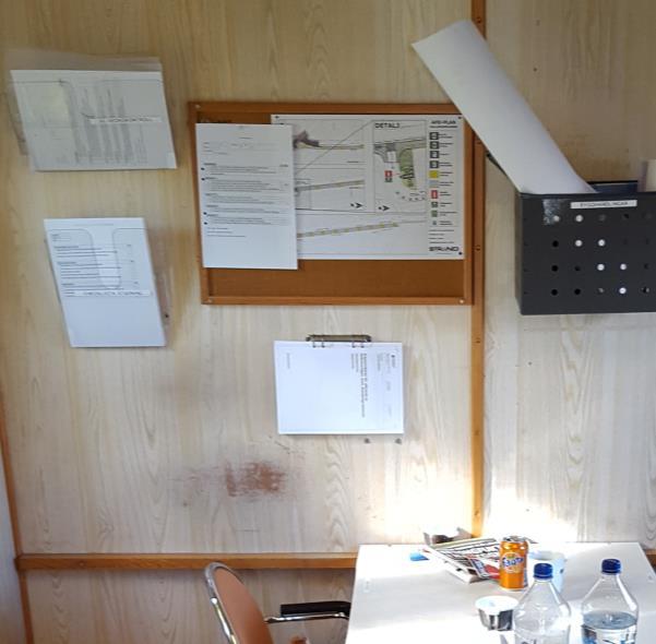 ifyllts Utrustningscontainrarna är standardiserade 13/4 8:00-8:40 X X 18/4 15:40-16:05 X X X X 21/4 10:25-12:20 X X X X 26/4 11:45-12:20 X X (fig.