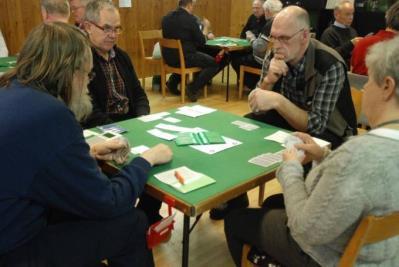 Hedemora BS 2016-02-25 sida 3(5) Under maj-juni spelades en fyrmannaserie med 5 deltagande lag från Hedemora, Säter, Fagersta och Avesta varannan onsdag.