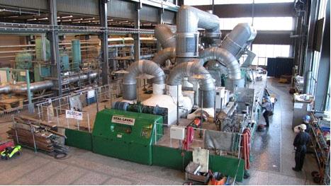 Samtidigt har tre turbiner och tillhörande generatorer bytts ut vilket har ökat effekten på kraftverket med 20 procent.