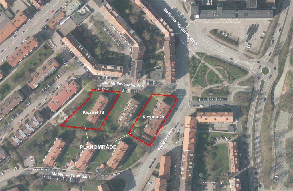 Inom planområdet finns inte några parkeringsytor för boende i husen då parkering sker på allmänna gator inom stadsdelen Slottshöjden.