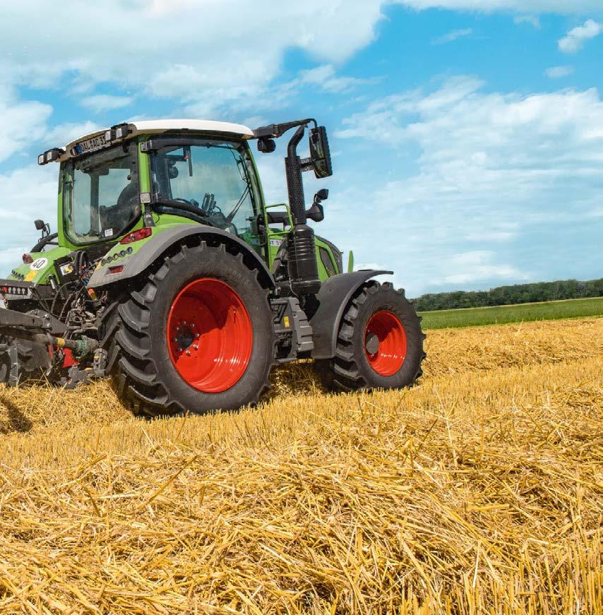 Av denna anledning erbjuder de två balpressarna med fixkammare Fendt Rotana 130 F och 130 F Xtra ett helt