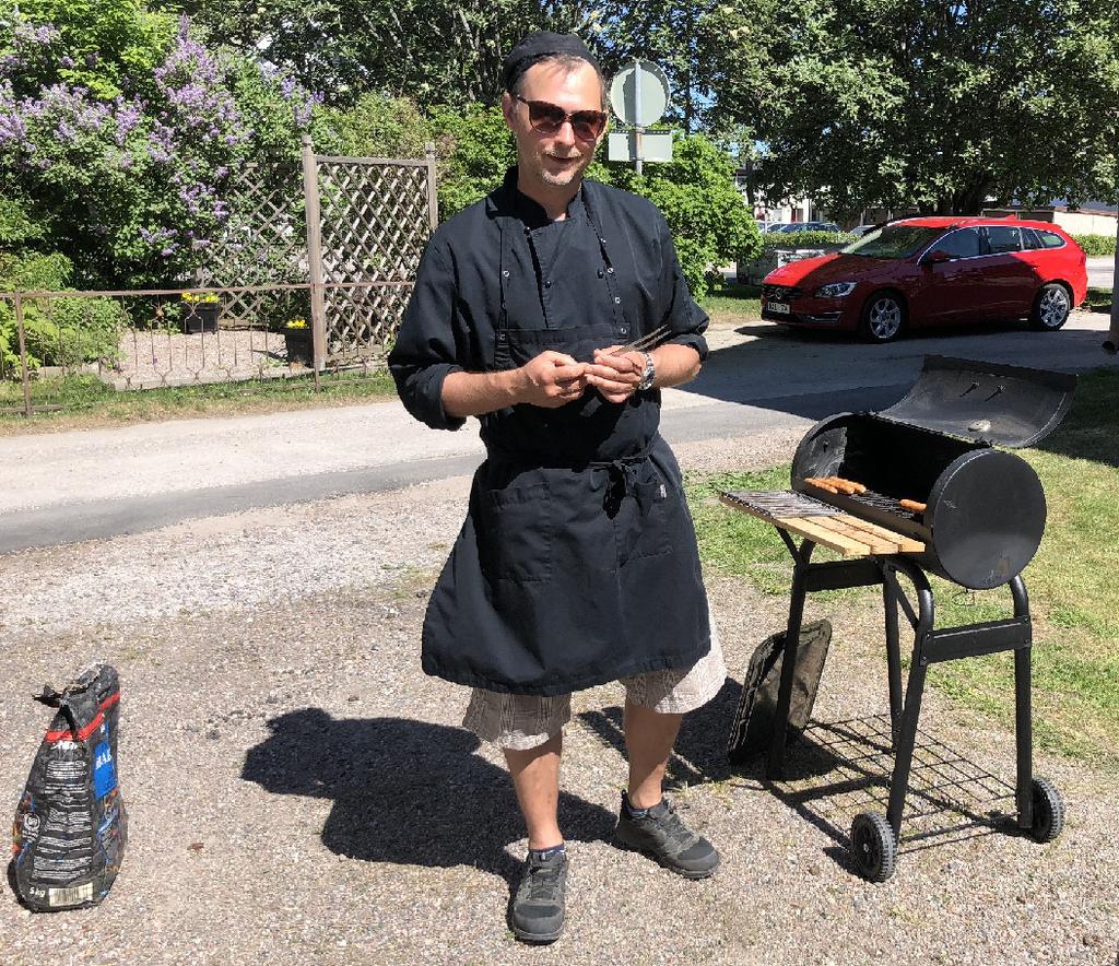 Glimtar från verksamheten Söndagen den 25 maj firade vi familjegudstjänst och sommarfest vid