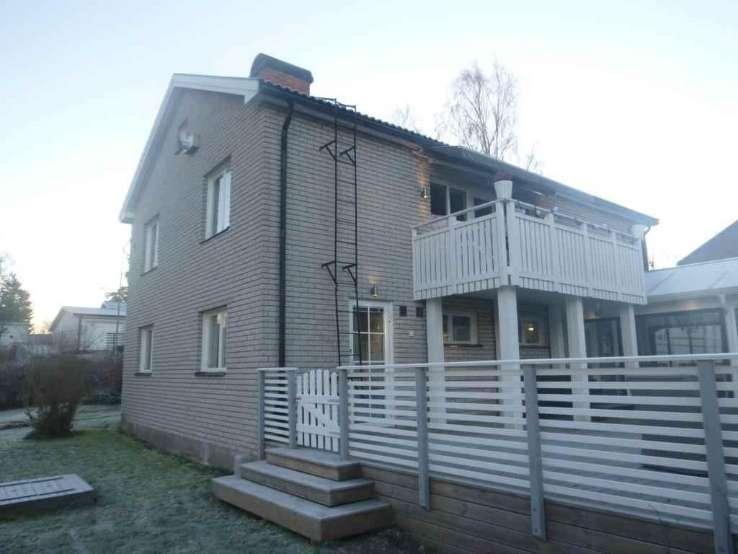 Besiktningsteknikerns reflektion Noteringar som besiktningsteknikern särskilt vill påtala Bostadsbyggnad Som köpare till denna fastighet är det viktigt att ta del av hela protokollet samt att