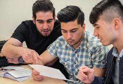 Där finns också en länk till ansökan som görs på nätet. Varje program har egna sidor på eskilstuna.se/gymnasium. erbjudas de elever som vill prova på annat än studier.