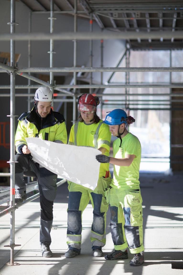 4 ligger. Vi följer regelbundet upp affärsplanen och avvikelser korrigeras med aktiviteter på kort och lång sikt. Vår strategi för att öka marginalen kan sammanfattas i följande delar.