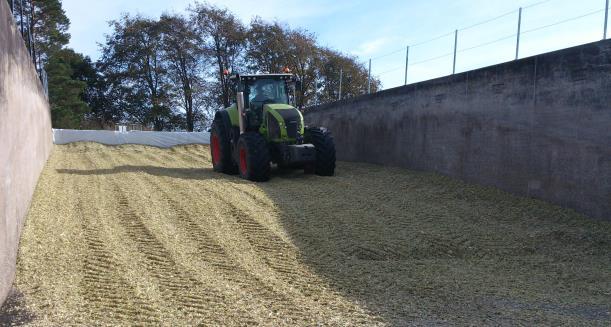 öppning av silo men även för att styra upp förjäsningen i bal och