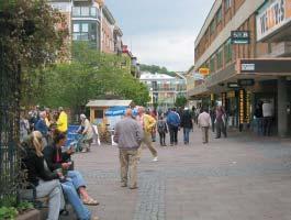 Bebyggelseplaneringen skall hålla öppet för en framtida trafikförsörjning. Grönska Grönstrukturen i kommunen växlar till innehåll och karaktär.