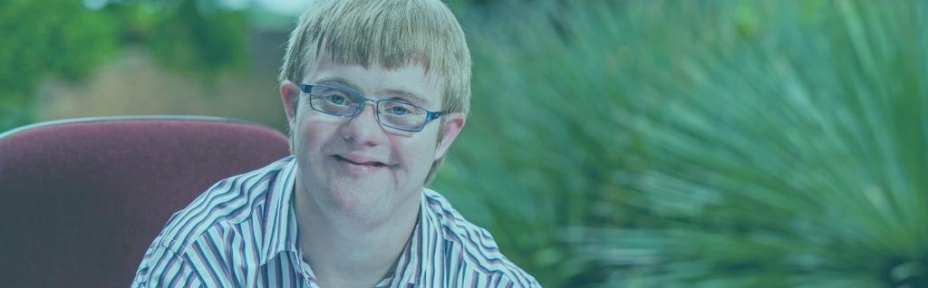 Timo, 22 år Scenario: Timo har Downs syndrom och bor fortfarande hemma hos sina föräldrar. Han har beslut om daglig verksamhet enligt lagen om stöd och service till vissa funktionshindrade, LSS.