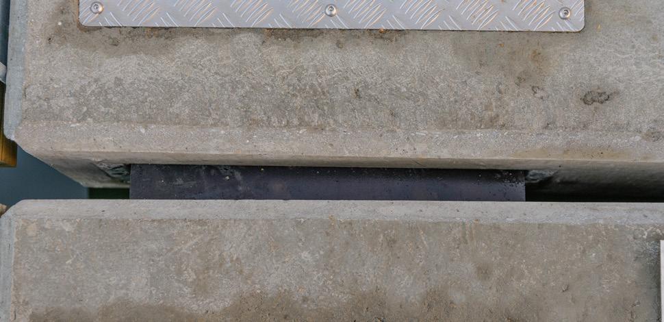 Förankring Pontonkoppel De som har betongpontoner är ofta väl bekanta med dess förankring och behovet att besiktiga och utbyten.