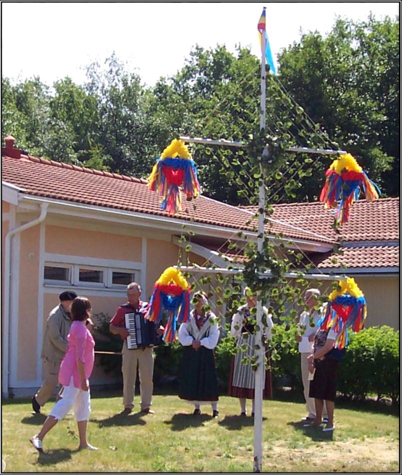 Lotteriförsäljning! För att köket ska veta hur många matgäster som kommer önskar vi att ni meddelar till personalen senast fredag 13 juni.