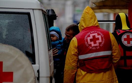 Insamling till de drabbade av översvämningarna på Balkan Fotograf: IFRC Häftiga störtregn har orsakat översvämningar i