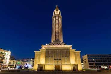 Den medeltida stadskärnan är fantastiskt välbevarad, och Brügge är idag listad på UNESCO:s världsarvslista.