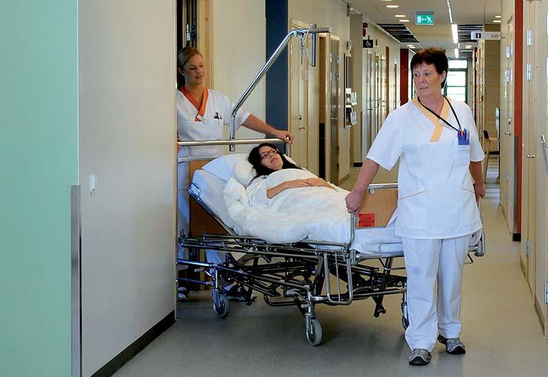 Nya samband Tehuset har öppnat för nya möjligheter att knyta samman verksamheter i den nya och de gamla byggnaderna för att förenkla patientens väg på sjukhuset.