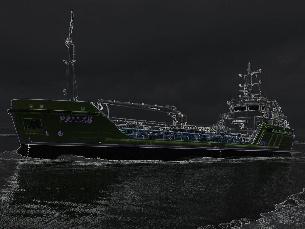 Fartygen M/T Pallas Glory är ett specialanpassat bunkerfartyg byggt 2005 och som seglat i ett timecharteravtal för Smart Energy sedan december 2016 fram till 30 maj 2018.
