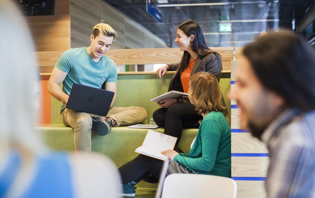 12 Hjärtstartare På Stockholms universitet finns det hjärtstartare utplacerade i de flesta husen. Exakt placering kan man hitta på universitetets webbsida.