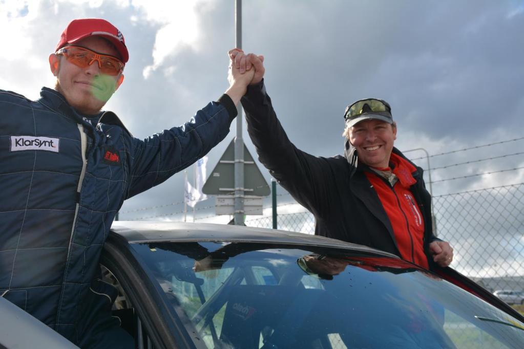 Svensson och Tillgren står då på startlinjen igen där Svensson ska försvara sin
