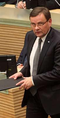 Nur triono de la elektintoj jesis al la centralo. La referendumo ne devigas, sed la registaro, laŭ Grybauskaite, atentos la sintenon de la pli granda parto de la loĝantaro.