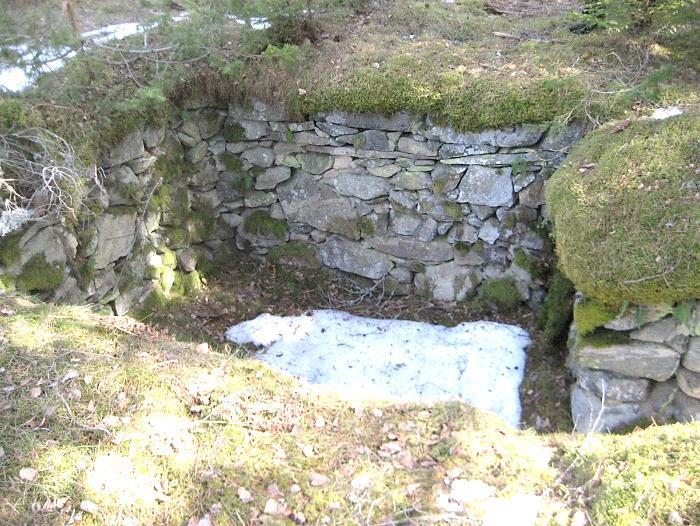 I 1814-års husförhörslängd är Jonas Nilsson, f 1787 i Hannäs, med hustrun Margareta Andersdotter, f 1780 i