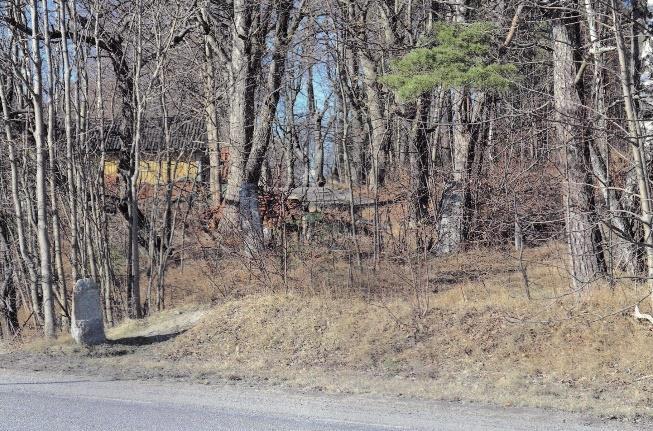 Idag återstår av denna vägsträcka en ca 100 m lång, alléklädd och inte särskilt brant backe, omdöpt till Dunderhus allé.