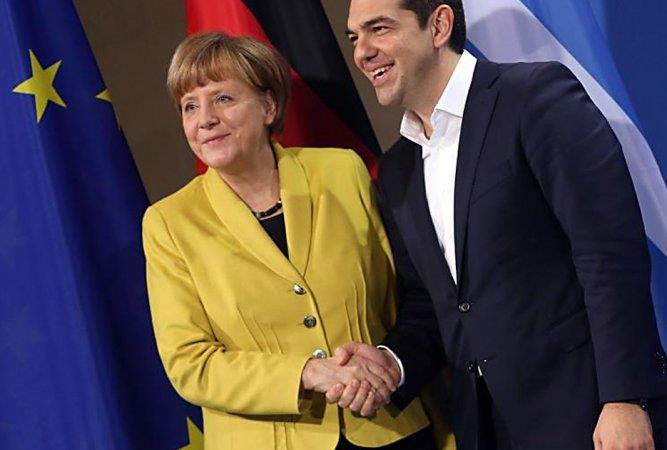 13 Tsipras sviker den historiska Nej-rösten. Nu väntar ännu värre åtstramningar. Det nya åtstramningsprogrammet är en katalog av nyliberala attacker och fördjupad åtstramning.