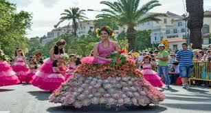 kan du ta i Funchal 20 januari 2019: Funchal Marathon 26 februari-6 mars 2019: Madeiras karneval årets tema den magiska