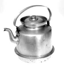 Vårdö Marthaförening ordnar auktion, loppis, lotteri och kaffeservering kl. 12 17. Auktionen börjar kl. 14 och lotteridragningen sker kl. 16.