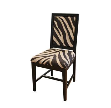 Prisklass -3 2 500 559WW-4 CHAIR CLASSIC WHITEWASH SOFT BACK H96 x B47 SD44 SH49 inkl tyg Prisklass 4 3 300 559B--3 CHAIR CLASSIC BLACK SOFT BACK H96