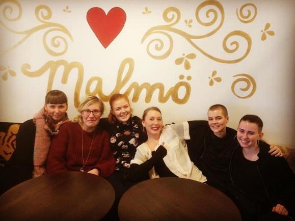 Vi har under året samverkat med fritidsgården Grand där vi haft ett tjejhäng, vi har arrangerat föreläsningar tillsammans med Feministiska Lärarstudenter och vi har samverkat med Pillerpodden