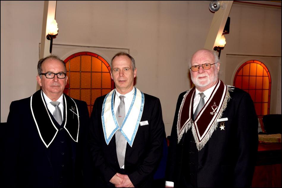 Broder Ove flankerad av ÖM Lennart Odhner och sin fadder CM Göran Persson.