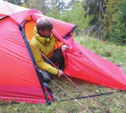 loop system. 5 6 For extra security in heavy winds, the zipper can be locked down with the red toggle.