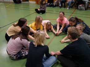 45 Plats: Södermalmsskolan Timmermansgatan 21 Samtalsgruppen E er Jobbet Ålder: 25-35 år Datum: 25 jan, 22 feb, 29 mars, 26 april och 24 maj Tid: Fredagar 15.30-17.