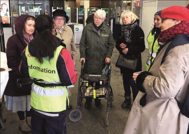 Tryggare resa med tunnelbanan Följ med på en kostnadsfri seniortur! Visste du att du kan beställa gratis ledsagning på alla tunnelbanestationer?