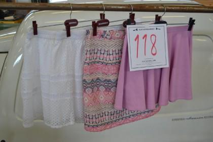 XL 2187-117 Avslut: 13:41 1 4st kjolar