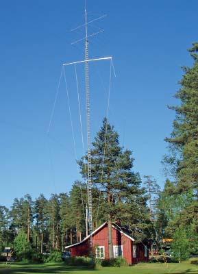 Provlokalen ligger på andra våningen, ovanför själva radiomässan, och det är inget problem med att gå emellan.