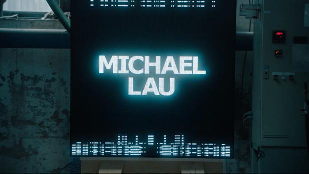 MICHAEL LAU Konstnären Michael Lau från Hongkong är känd för sin urbana konst i vinyl där han kombinerar populärkultur, musik, mode, sport och livsstil.